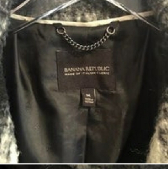 SOLD***Banana Republic Double Breasted Wool Coat - Picture 4 of 16
